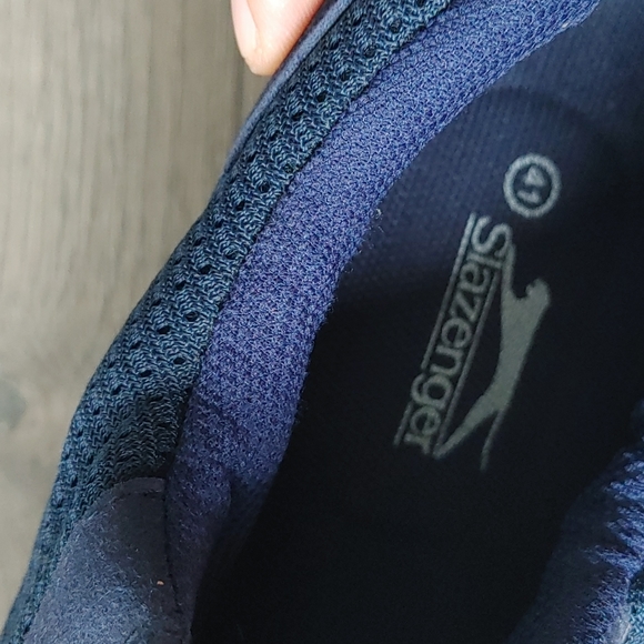 Slip on shoes - Picture 3 of 4